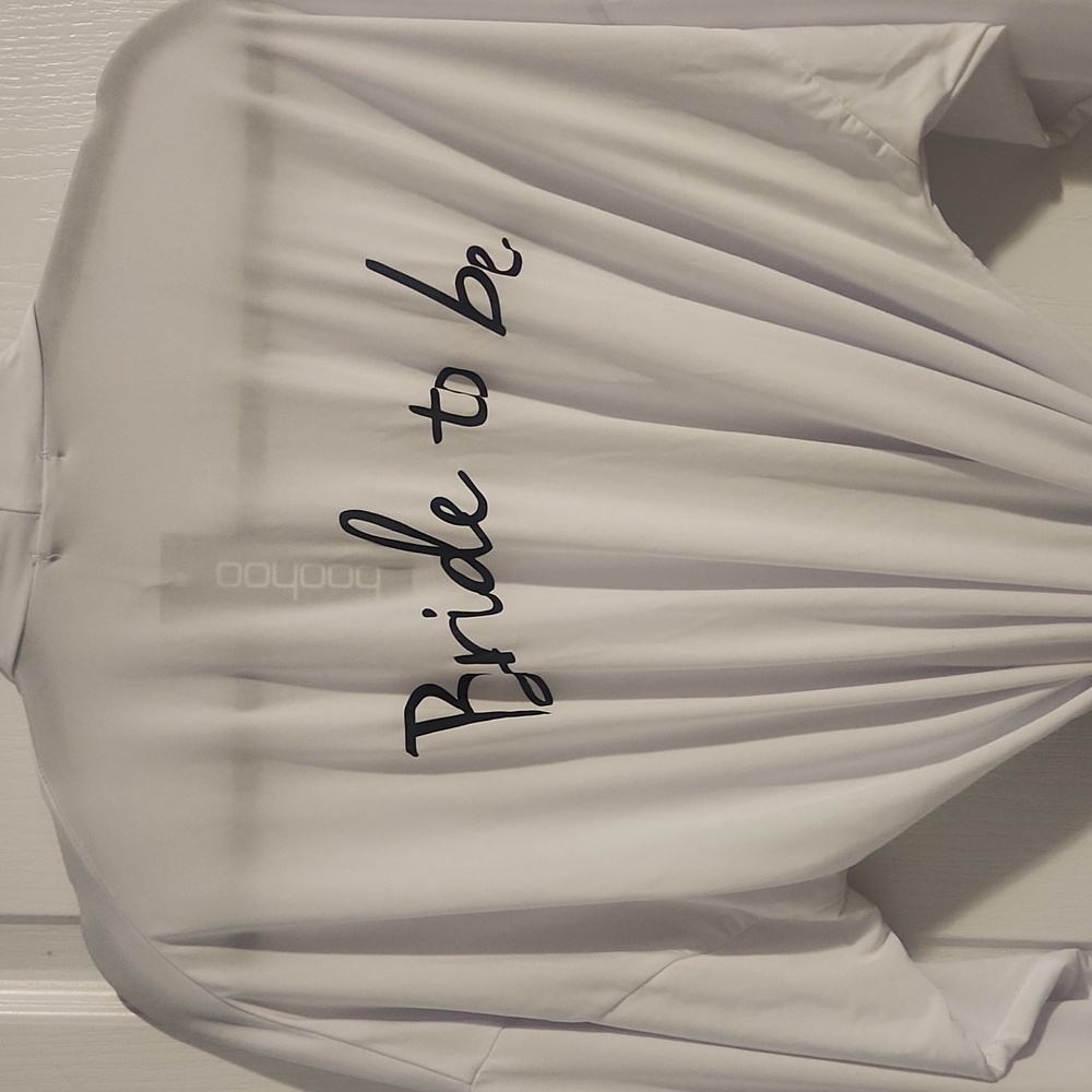 Bride To Be Robe - Picture 2 of 4
